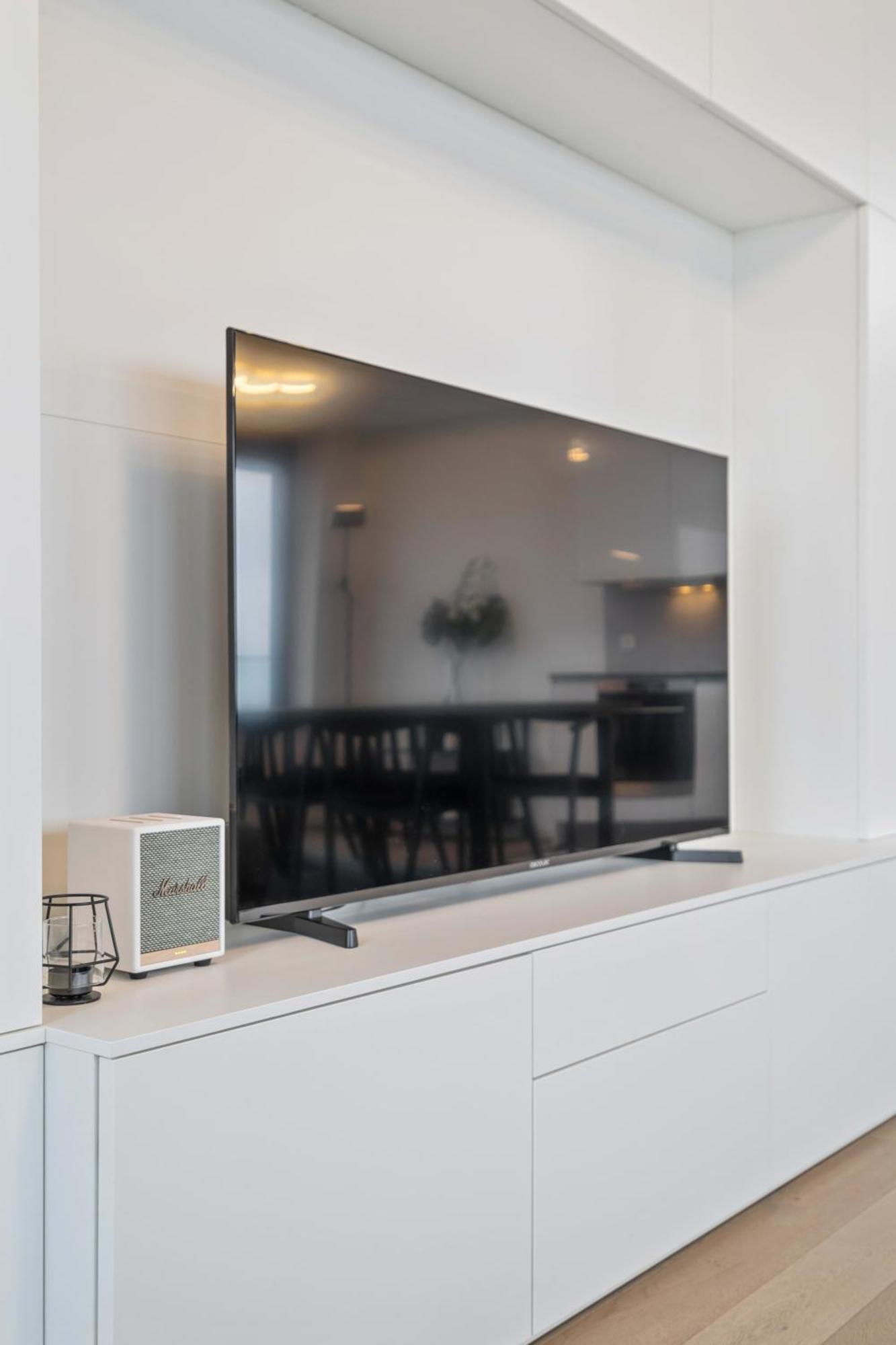 Modern 2Br Apartment With Pool & City Views Luxemburgo Exterior foto